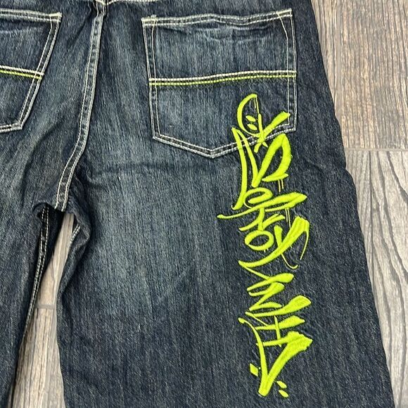 🔥🔥 Y2K ECKO UNLTD. Baggy Denim Embroidered Jean Shorts “JORTS” Sz 36 - PERFECT - Picture 2 of 8